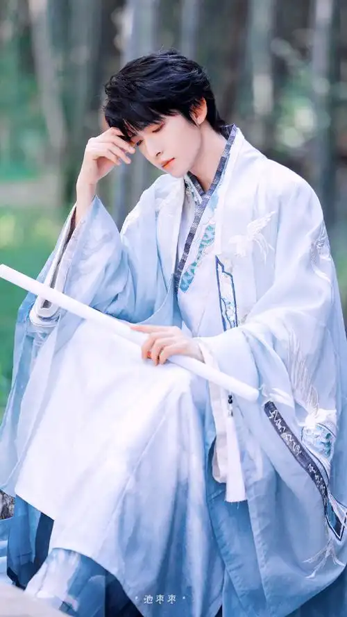 刘宇高马尾汉服造型