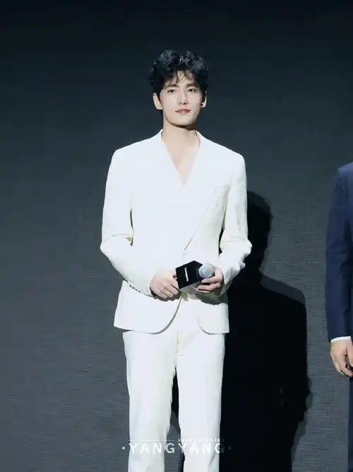 新秀丽代言人杨洋领航新轨迹##杨洋凡人修仙传