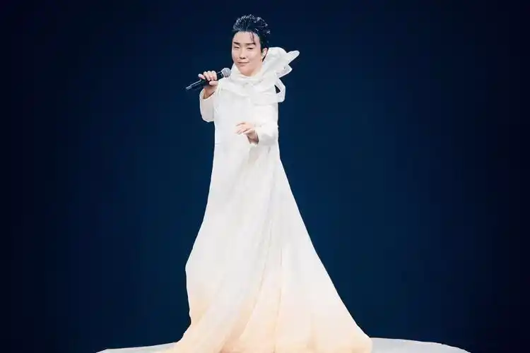 洗尽铅华虔诚感悟李玉刚禅意三部曲终于全部上线全新曲风听众大饱耳福