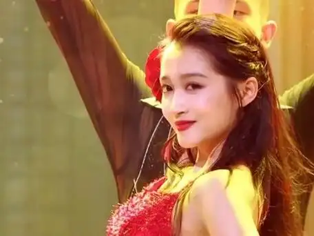 《王牌对王牌4》关晓彤热辣起舞 大跳《havana》实力拉票