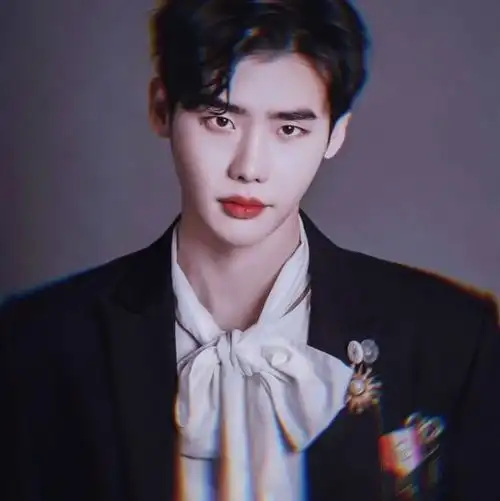 223.李钟硕头像(色散滤镜)