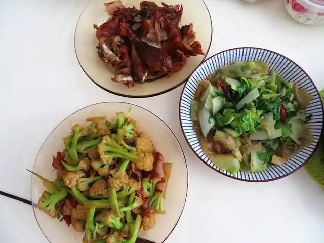 娘俩的家常午餐花钱不多吃的满足秋天就是这样吃舒服