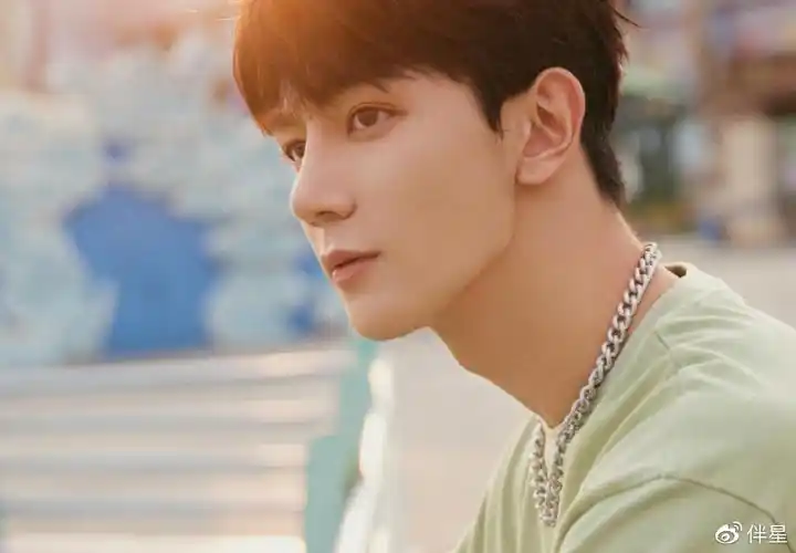 r1se任豪,夏之光退团反转?官博亲自辟谣消息,热评第一亮了