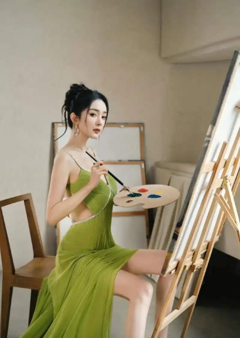 杨幂的身材太绝了,让人移不开眼