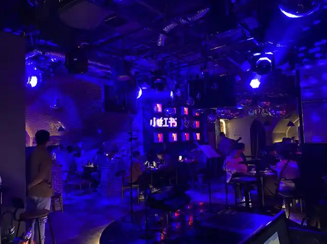 登封探店」音乐酒吧"范特西"_酒吧_部队火锅_拍照_探店_范特西音乐餐