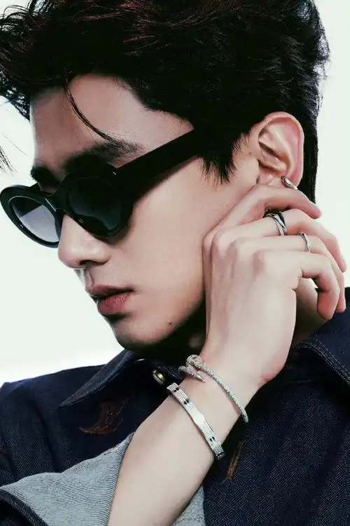 百草味品牌代言人白敬亭##白敬亭正当防卫