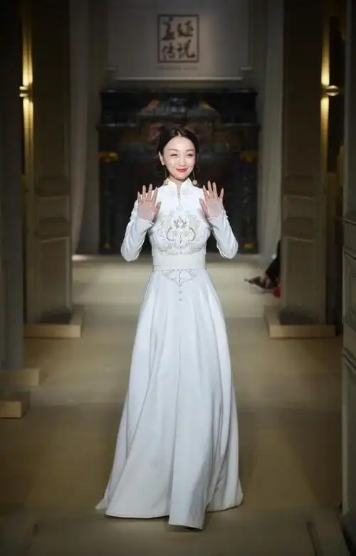 熊英(盖娅传说服饰创始人))_石塘网