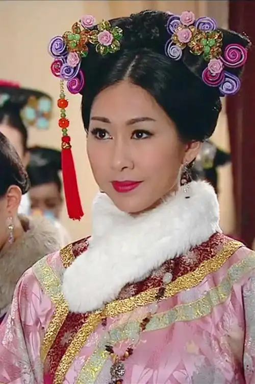 万凰之王-彩蓝-胡定欣饰