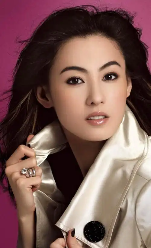 p>张柏芝,1980年5月24日出生于中国香港,中国香港影视女演员,歌手.