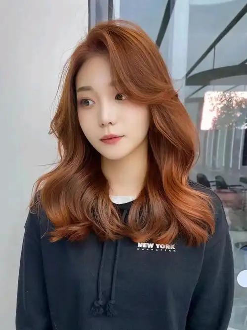 真的不一样,很多爱美女性都在做同款|短发|发型|长卷发|减龄|刘海