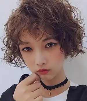 2019短发烫发图片 短发妹子随便一款都美翻了!