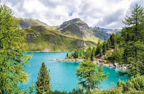 全国十大登山名山,它是国家地质公园,世界自然遗产,国家级风景名胜区