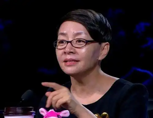 "小品女王"宋丹丹,曾公开直言自己婚内出轨,今59岁过成这样_丈夫