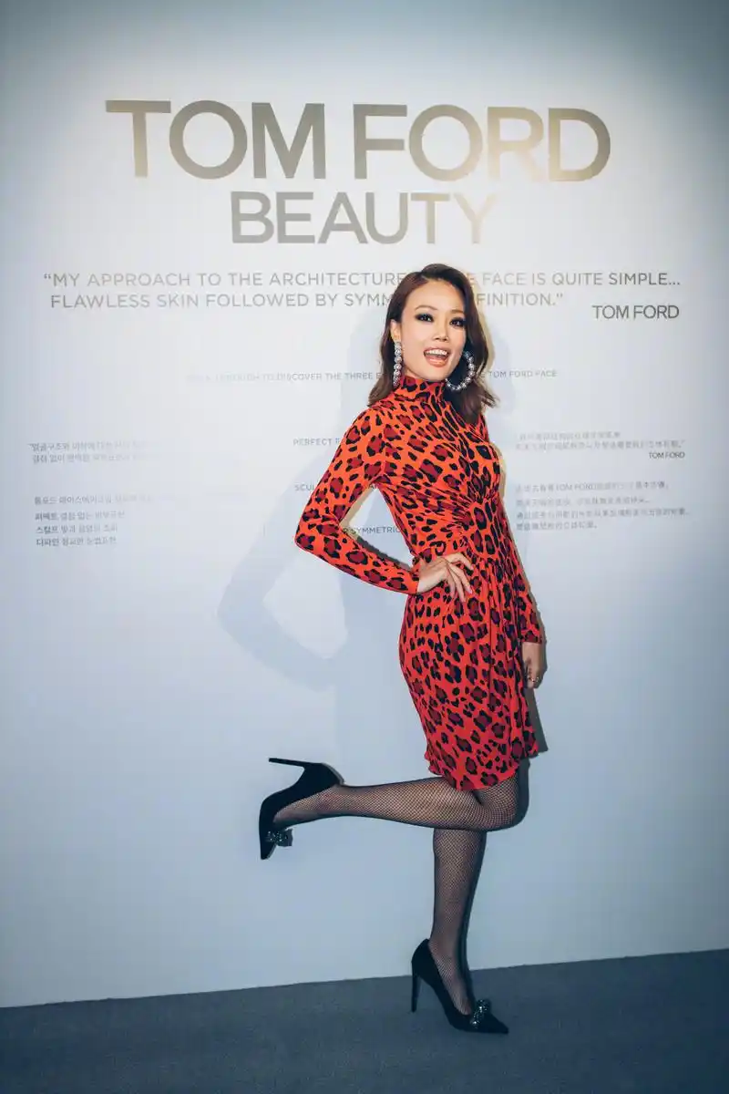 容祖儿 受邀出席"tom ford beauty traceless touch"品牌活动,靓!