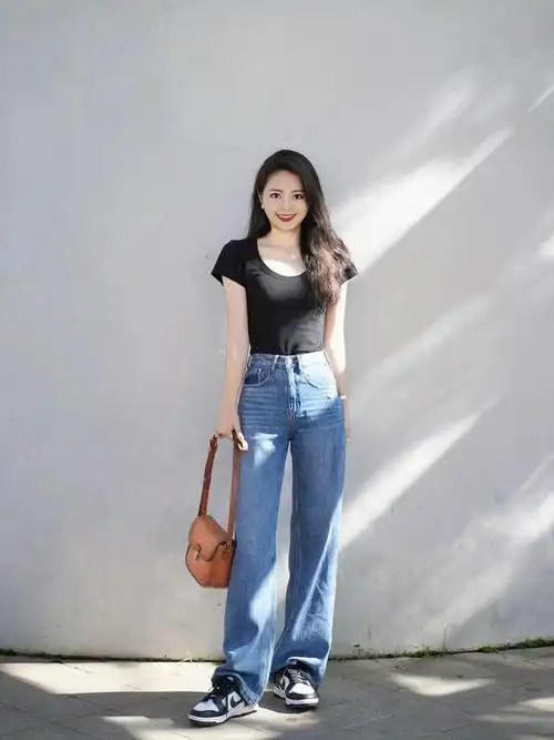 牛仔裤搭配这4种上衣,夏天穿太好看了!插图8