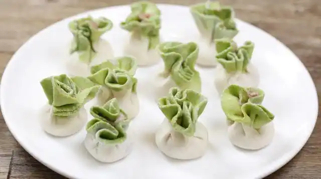 年夜饭的饺子该换个花样了,做成"福袋饺子",新一年求个好彩头