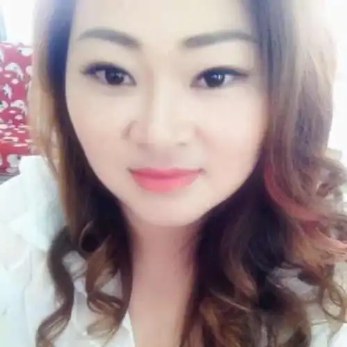 适合40岁人的头像女