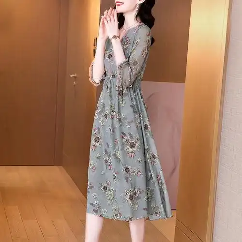 2021新款女装裙子高端桑蚕丝碎花仙女薄款收腰长款真丝连衣裙夏季