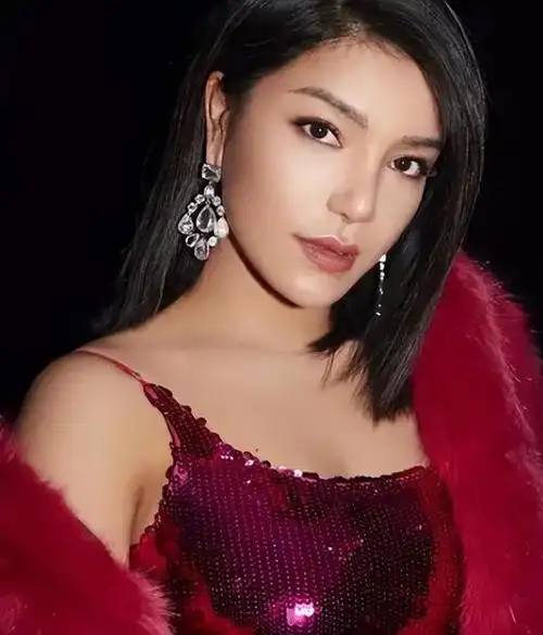 超级女声冠军江映蓉整容失败像怪物全身只剩眼眸是自己的