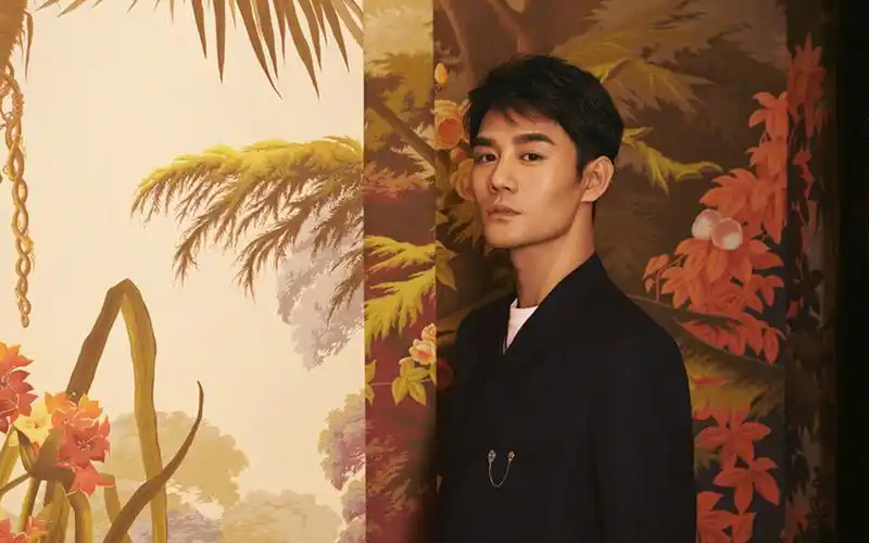 王凯复古儒雅写真图片桌面壁纸