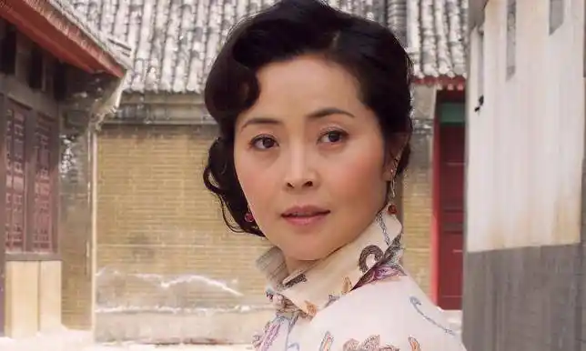 内地女演员方晓莉,从1997年出道,带给大家很多好的作品_电视剧_时候