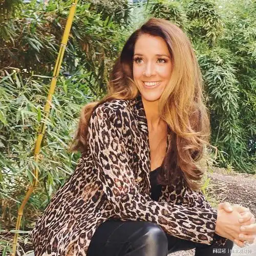 优雅性感的德国美女