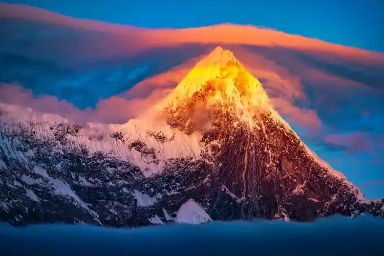 南迦巴瓦～中国最美山峰