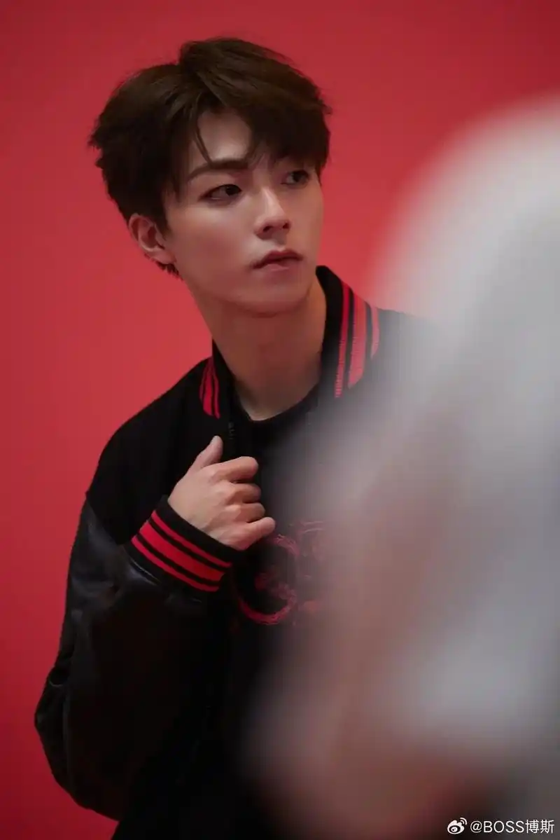 93boss新春品牌大使@陈立农 太帅啦#陈立农 新的一年红 - 抖音