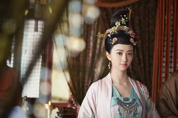 景甜 饰 沈珍珠