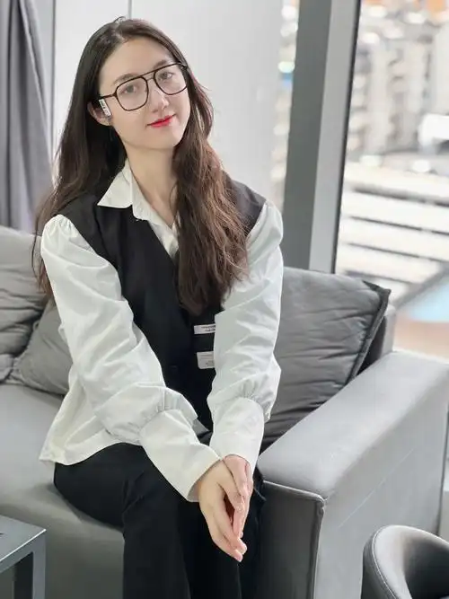 高度近视的姐妹们再也不用带厚瓶底眼镜啦