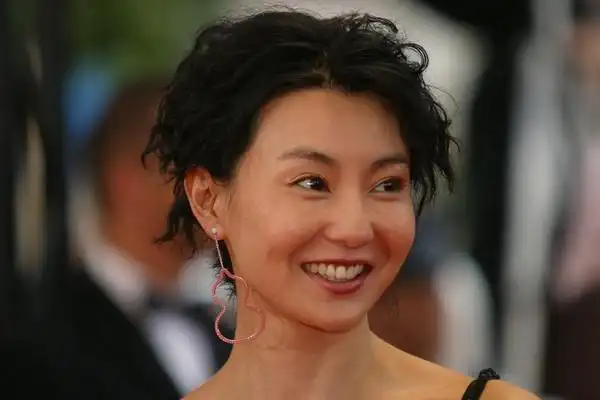 张曼玉被媒体人爆也曾参加过饭局 真实价码曝光