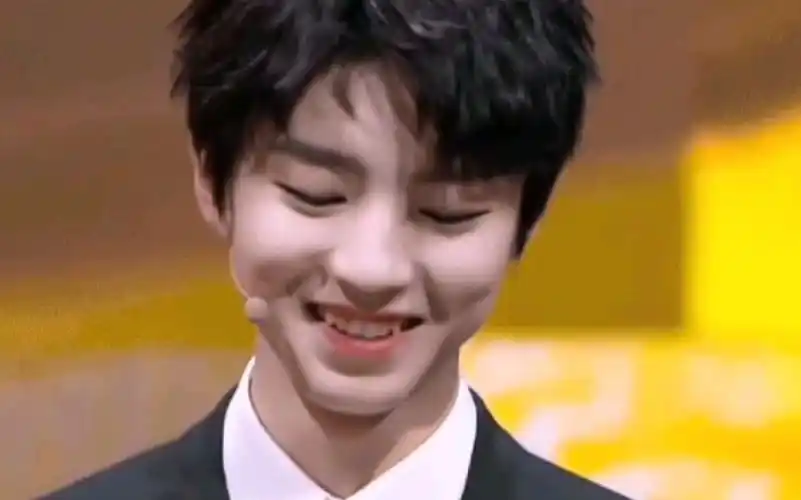 王俊凯姨母笑挑战笑容甜甜的动图合集你能坚持到几秒