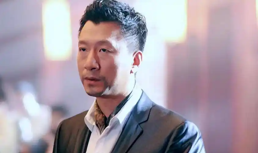 吃了丁嘉丽红利后将她抛弃,迎娶娇妻过日子,孙红雷是这样的人吗_丁