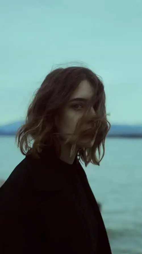 有没有这种风格的欧美人物壁纸