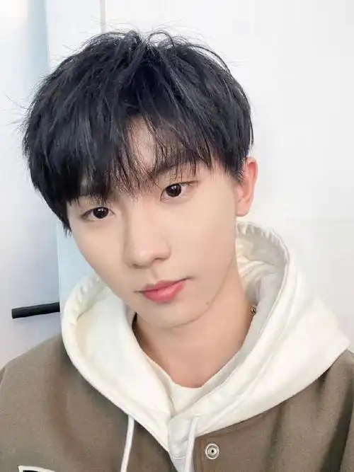 马嘉祺全员加速中