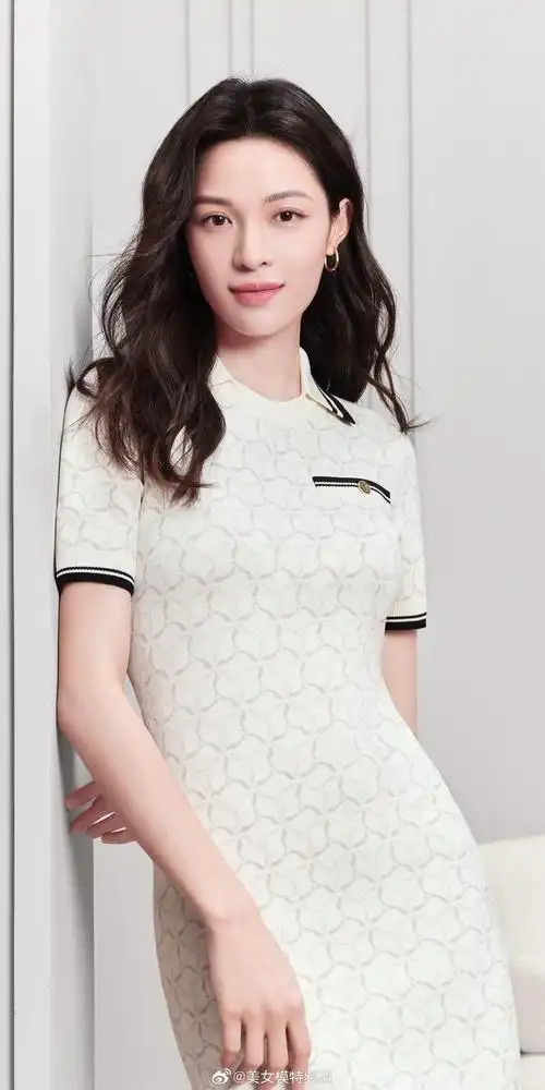 钟楚曦品牌代言运动风写真