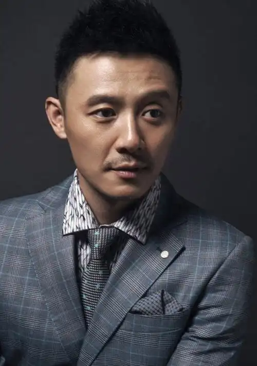 演员张博发文称:"吸毒的是另一个张博.