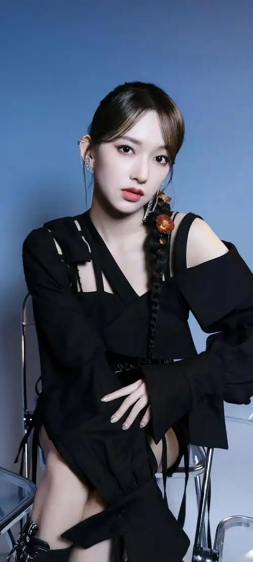 程潇壁纸一个多才多艺的美女