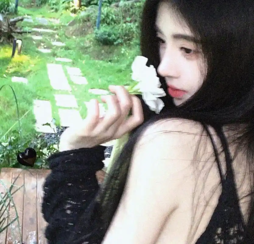 鞠婧祎照片仙气做头像 - 抖音