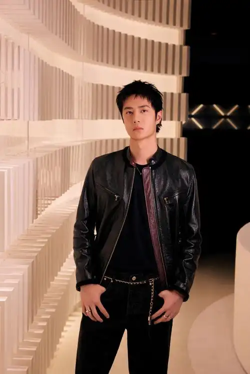 王一博奥运想追网球攀岩霹雳舞##王一博香奈儿品牌形象大使##王一博