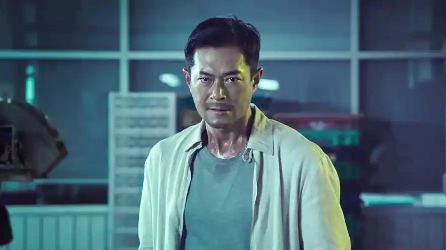 杀破狼: 古天乐独自闯入犯罪团伙老窝, 身重数刀, 为救出自己女儿