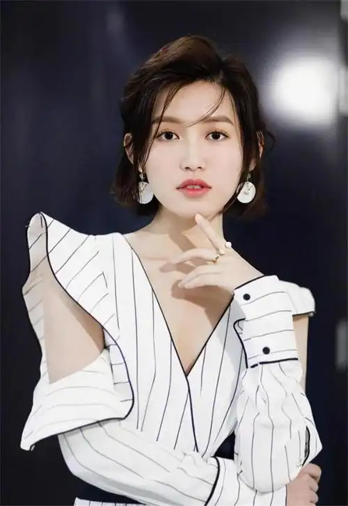 回顾苏青:漂亮演技好曾搭档柳云龙,34岁"尔晴"为何不温不火