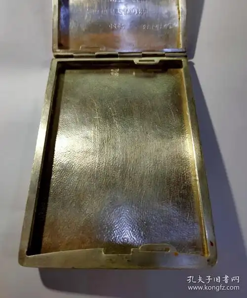 1929年北京声元银号制 龙纹纯银烟盒(180克)