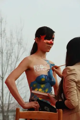 17日桐柏部阳光半岛拍摄活动---【人体彩绘3】