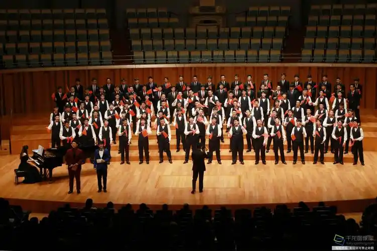 非特长生男声合唱团唱响一六六中学好声音