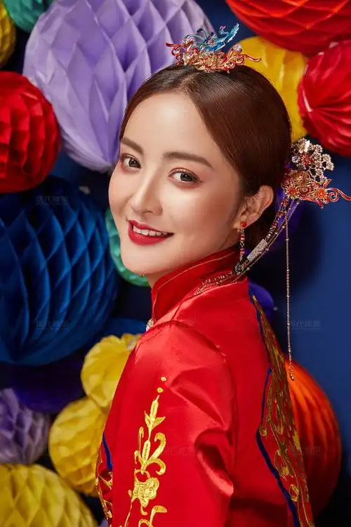 全国现代新娘国际婚纱-中国红-中国婚博会官网