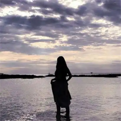 女生头像背影仙气高清清新的安静优雅女人背影图片头像