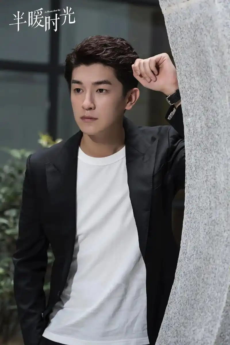 高清壁纸 #卢凌风#杨旭文 - 抖音