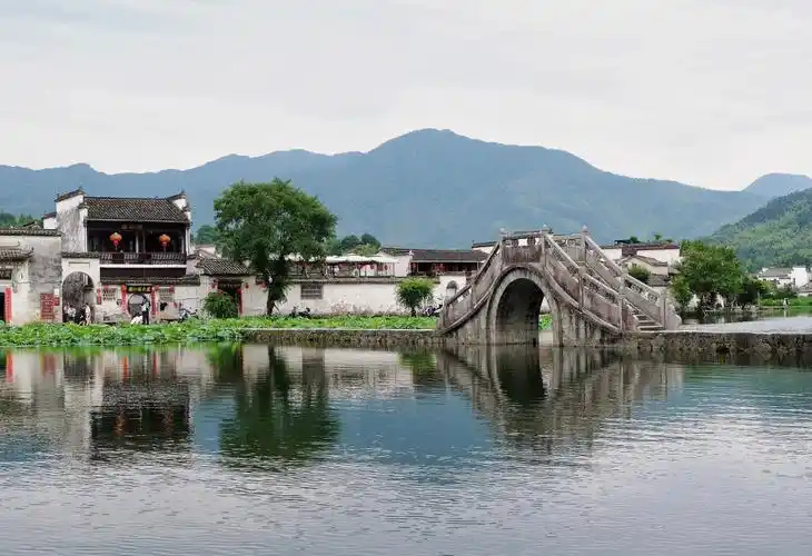 宏村青砖黛瓦马头墙