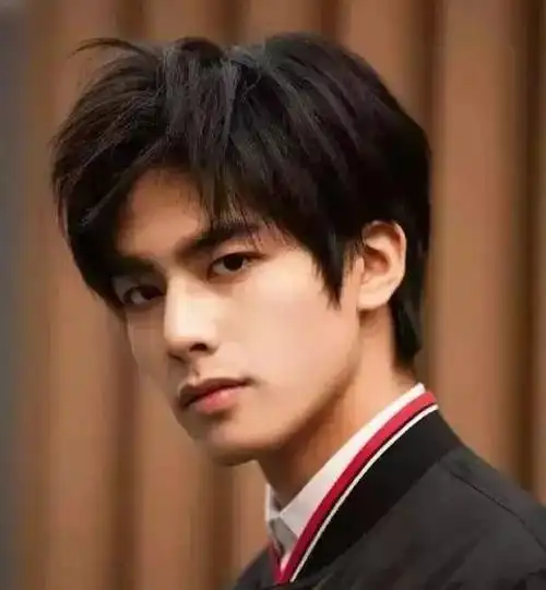 韩式最新发型男三七分,看看你适合三七分吗